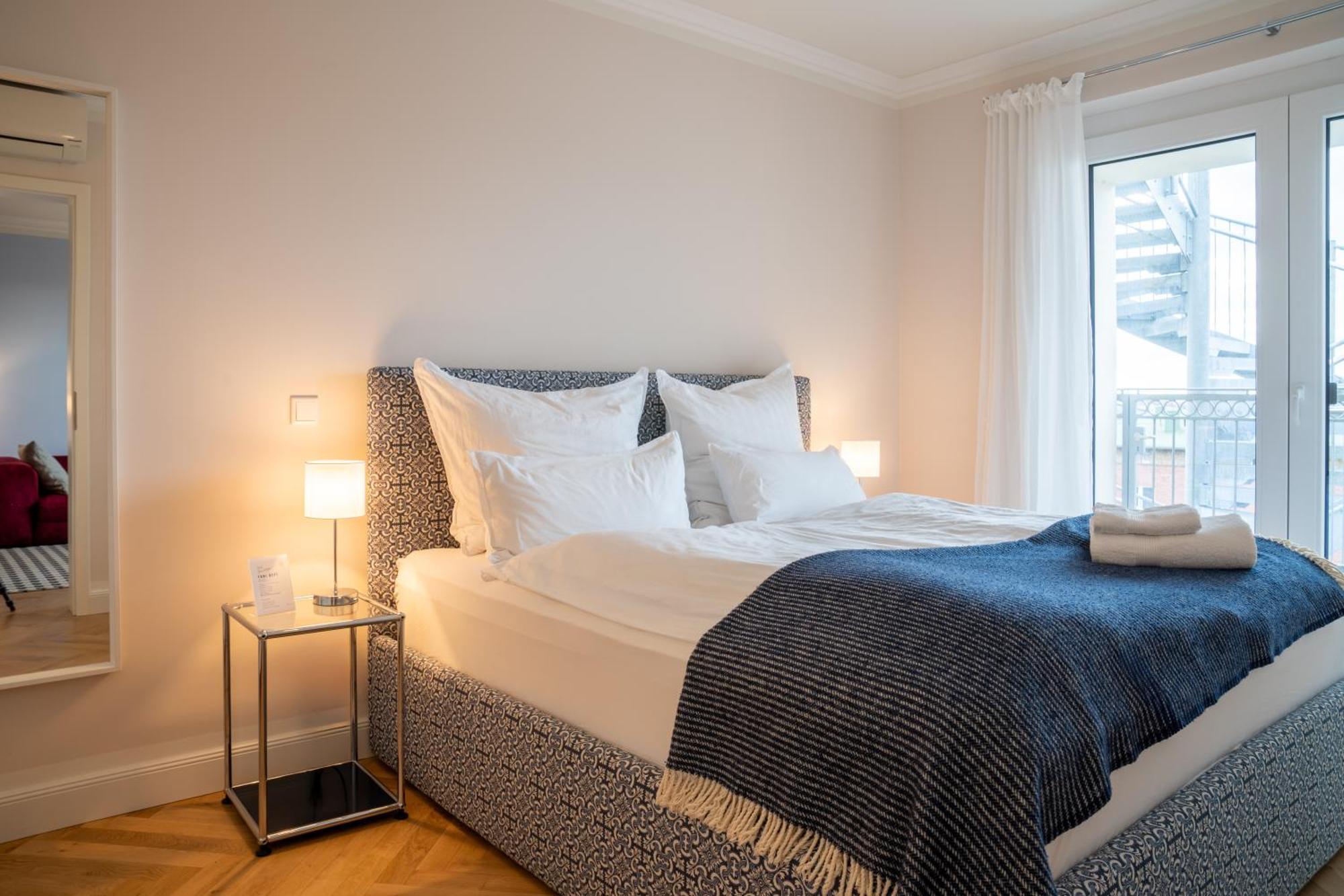 Cls Zentrale City-Wohnung In Hamburg Mit E-Laden Und Tiefgarage, Grosser Balkon, Blick Ueber Hamburg, Parkplatz, Cafe Im Haus, Bushaltestelle Direkt Gegenueber, Flex Check In Kültér fotó